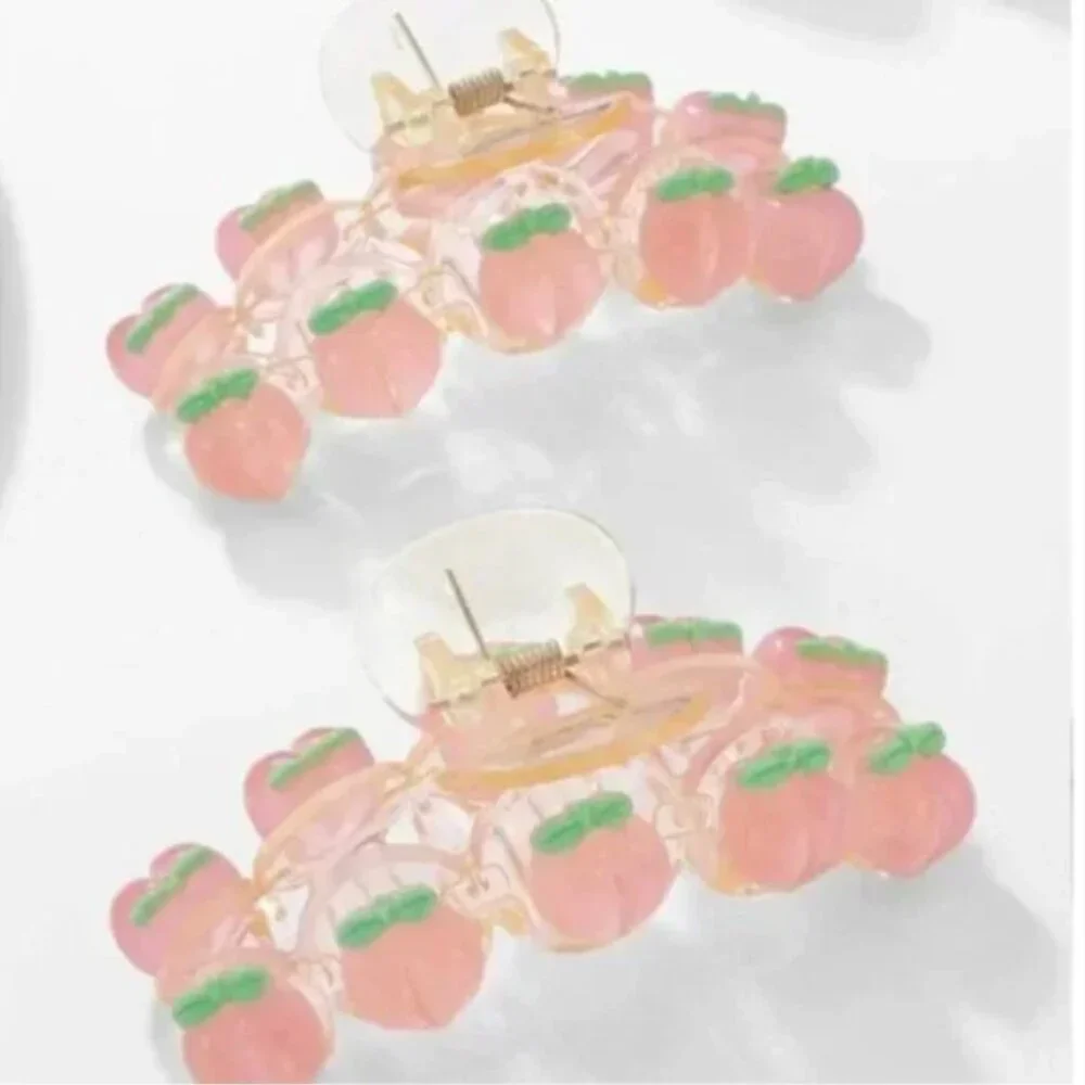⭐️ FREE Peach Fruit Hipster Hippie Artsy Trendy Modern Girly Hair Claw Clips Set